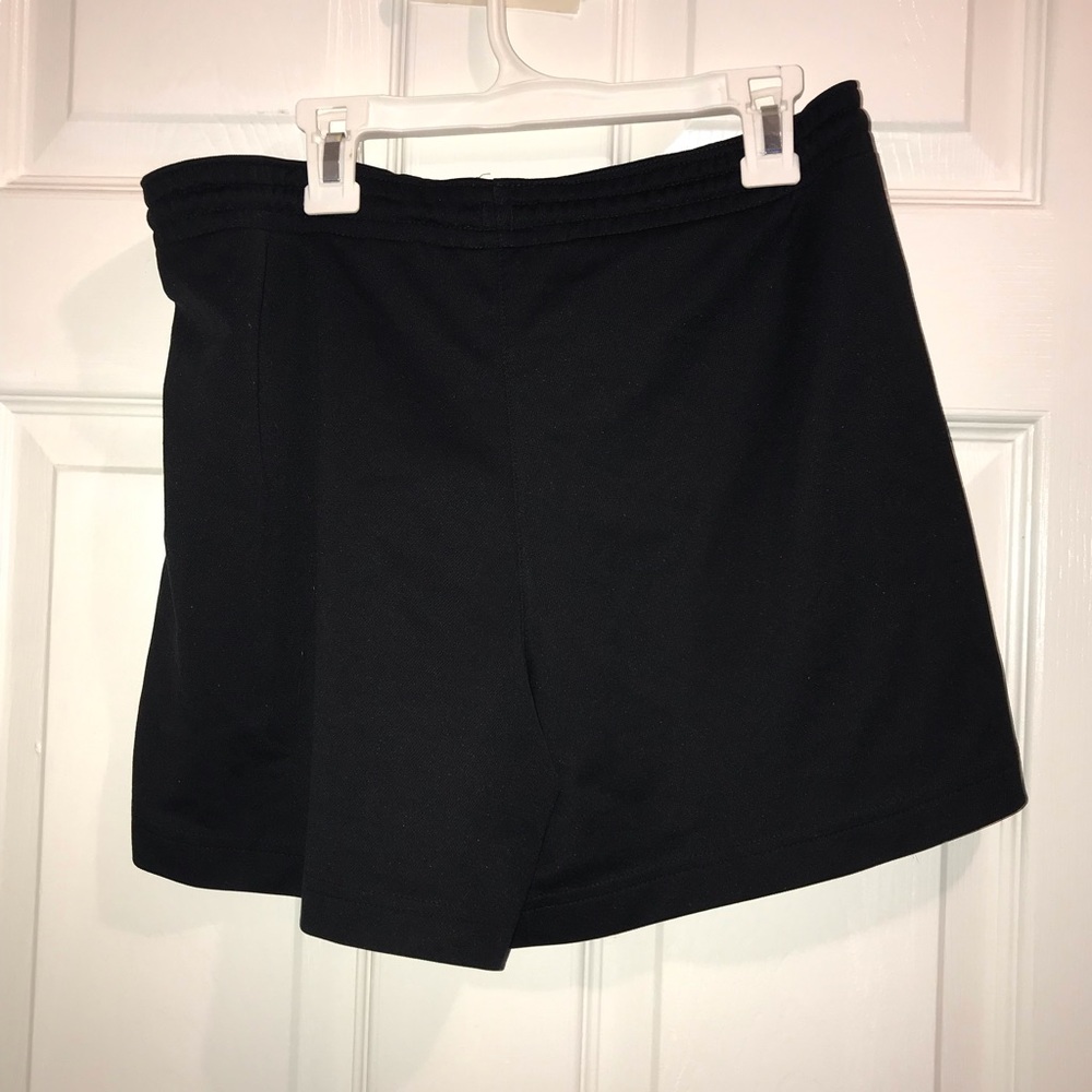 2 pairs Nike shorts - Picture 7 of 7